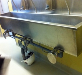 Chậu rửa tự động 