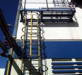 Cầu thang lồng nhà máy bia Tiger